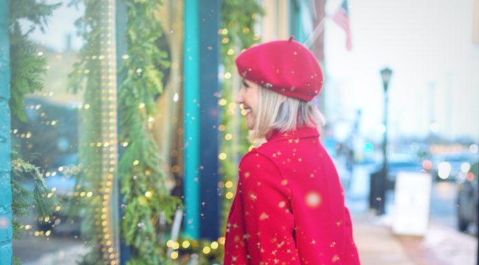 Accesorii de sărbători pe care vrem să le purtăm tot anul