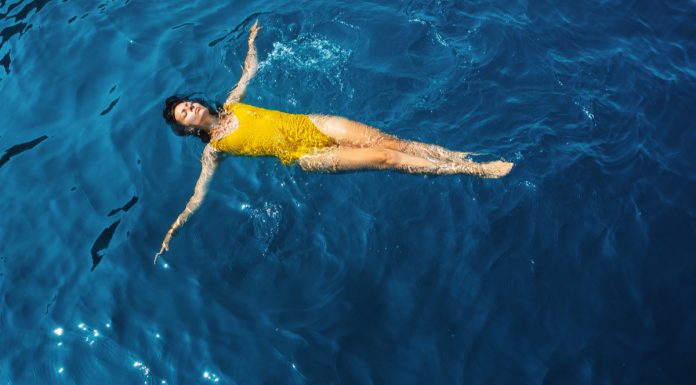 Cum beneficiază pielea ta de apa sărată