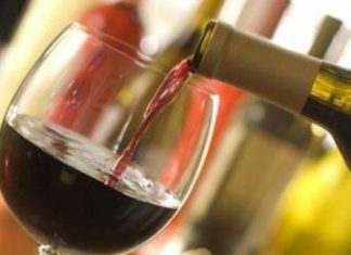 Câte pahare de vin sunt într-o sticlă?