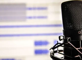 Cele mai bune podcasturi de comedie