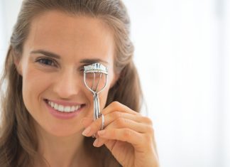 Cele mai bune ondulatoare de gene pentru femei peste 50 de ani