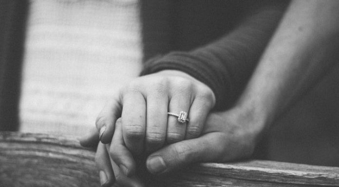 Ești într-o relație de rebound? Semne de stiut