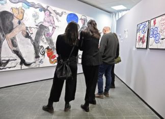 Îmbrățișând teatralitatea: Explorând arta performanței