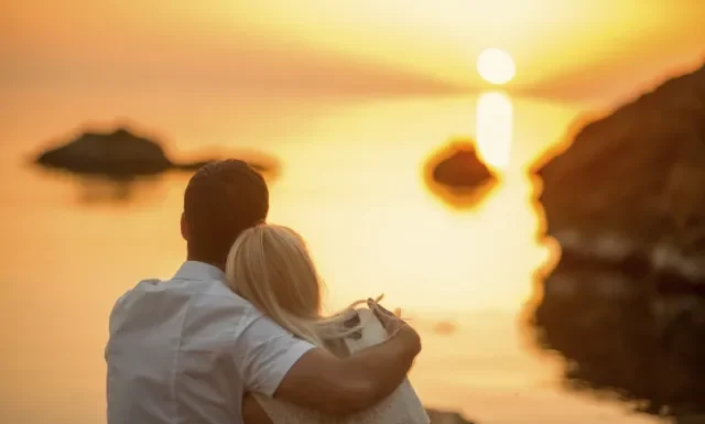 Cum să-ți păstrezi relația la distanță sănătoasă, fericită și sexy