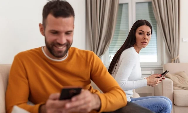 Semne că nu dorește o relație serioasă – și ce trebuie făcut în continuare