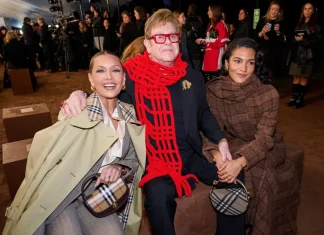 Elton John și Crema Culturii Britanice strălucesc la show-ul Burberry de la Săptămâna Modei din Londra